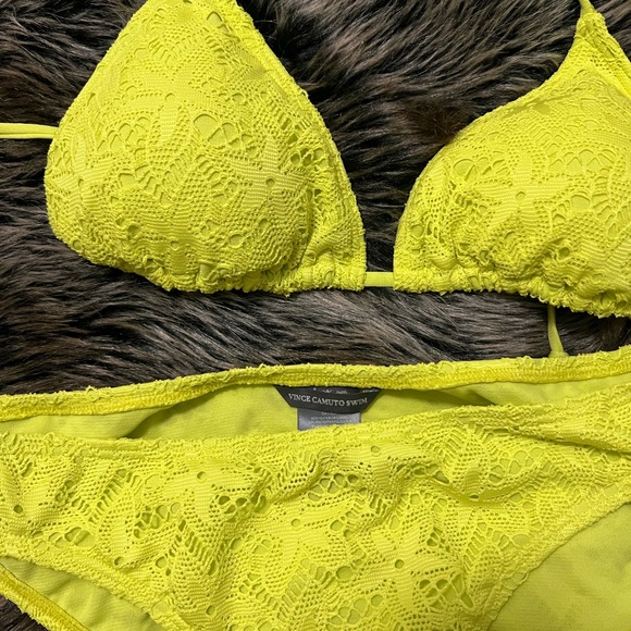 Vince Camuto two piece swim suit size large - Picture 4 of 4